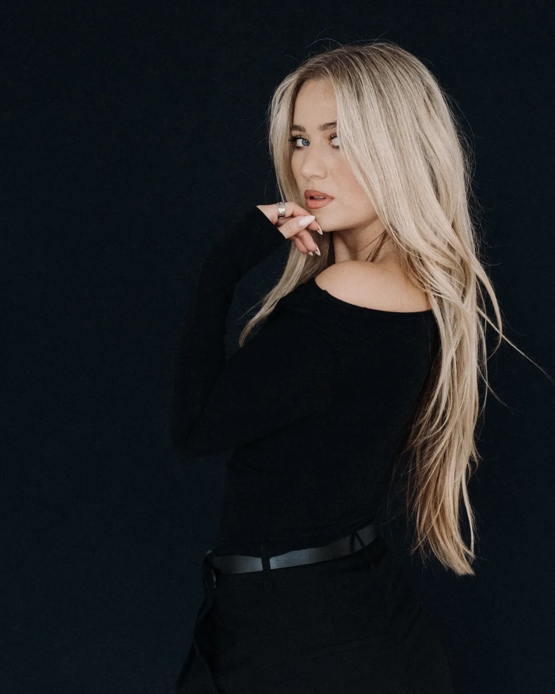 Portrét Jankity, slovenskej stylistky a makeup artistky